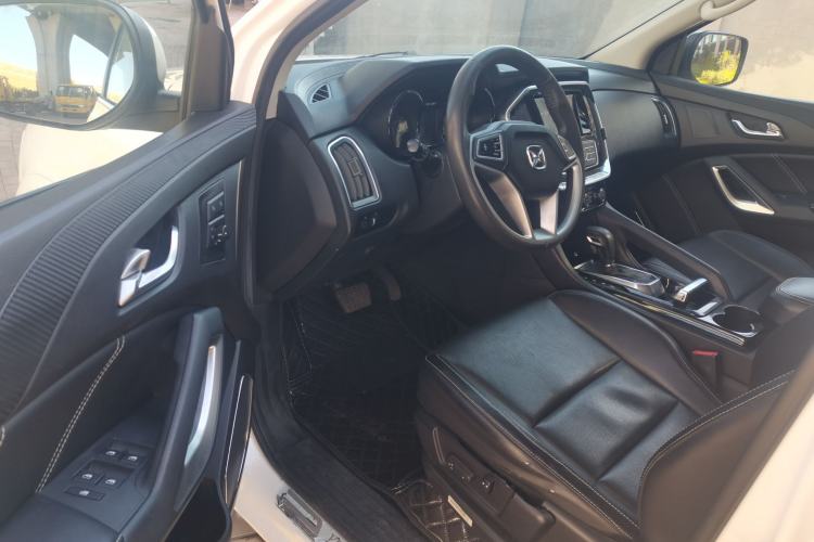 Used JMC Yusheng S350 2017 2.0T Automatic 2WD Diesel Luxury Version with Sunroof 5 Seats