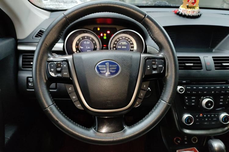 Used Bestune X80 2015 1.8T Automatic Luxury Model
