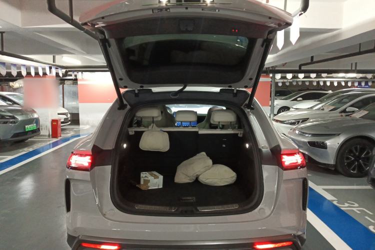 Used Denza N7 2023 with Ultra-Long Range Trunk