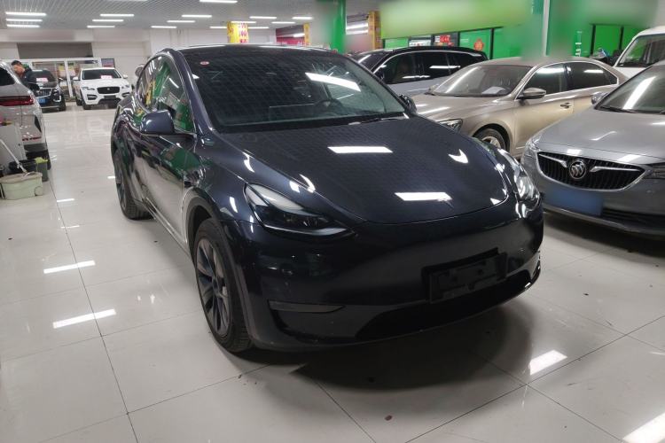 Used Tesla Model Y 2024 Long-Range All-Wheel-Drive Version