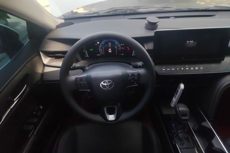 Used Toyota Camry 2024 Dual-Motor 2.0 HE Elite Edition
