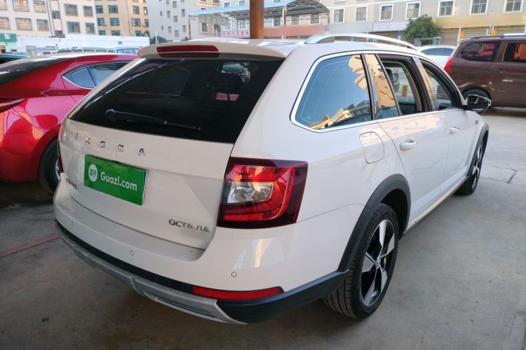 Used Skoda Octavia 2019 TSI280 DSG Luxury Edition Station Wagon China VI Standard