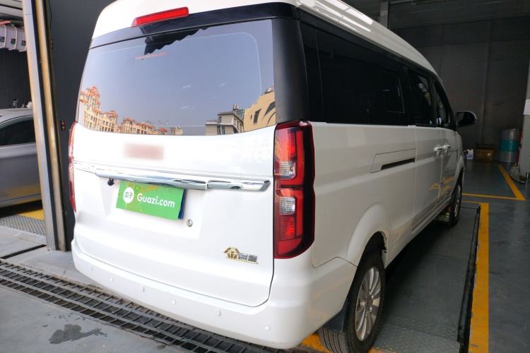 Used Jinbei Gold Hiace 2023 1.5L Passenger Vehicle Engineering Lion 5/6/7 Seater
