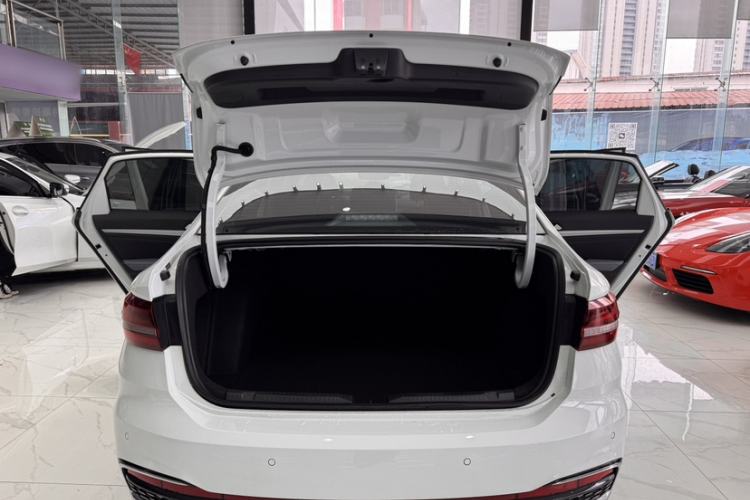 Used Volkswagen Lavida 2024 1.5L Automatic Starry Sky 5 Million Edition Trunk