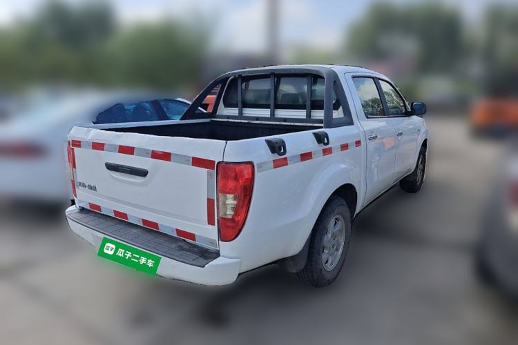 Used JMC Yuhu 7 2016 2.4L Two-Wheel Drive Luxury Version 4G69