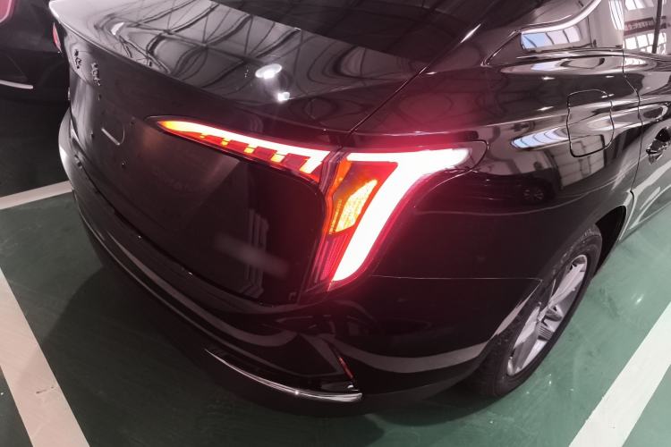 Used Hongqi E-QM5 2025 500km Range Commuter Version