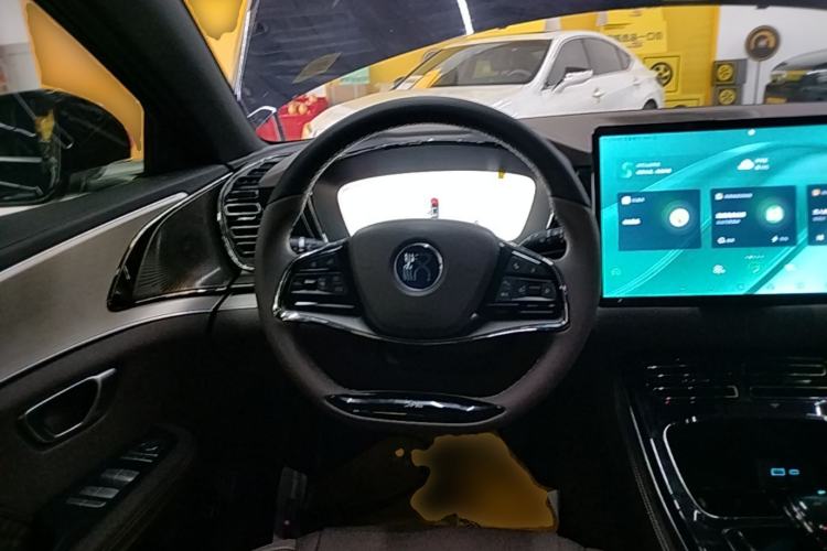Used BYD Han 2023 EV Champion Edition 605KM Front-Drive Premium Model
