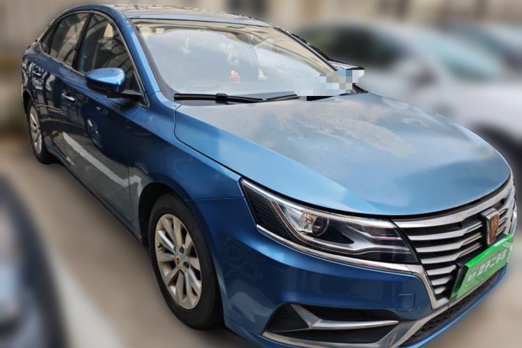 Used Roewe i6 New Energy 2017 45T Hybrid Connect & Smart Enjoyment Edition Front Right 45 Deg