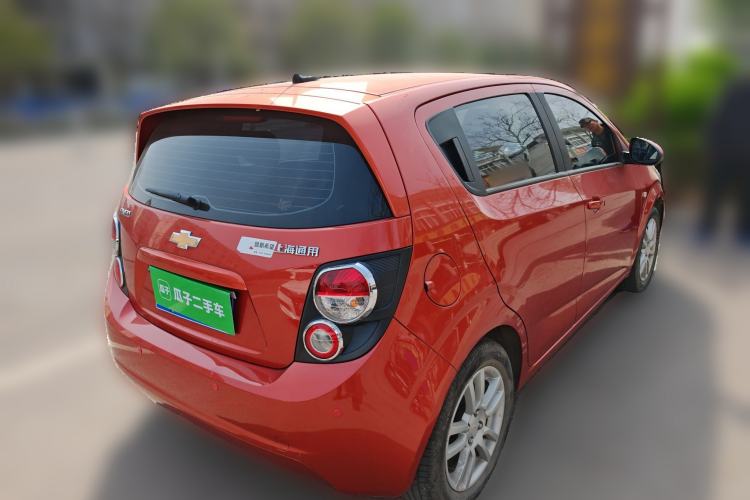 Used Chevrolet Aveo Sonic 2011 Sedan 1.4L Manual Transmission SE