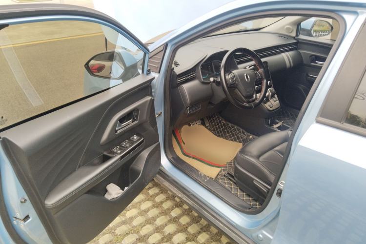 Used ORA iQ 2018 High-Range Version Smart Connectivity Model
