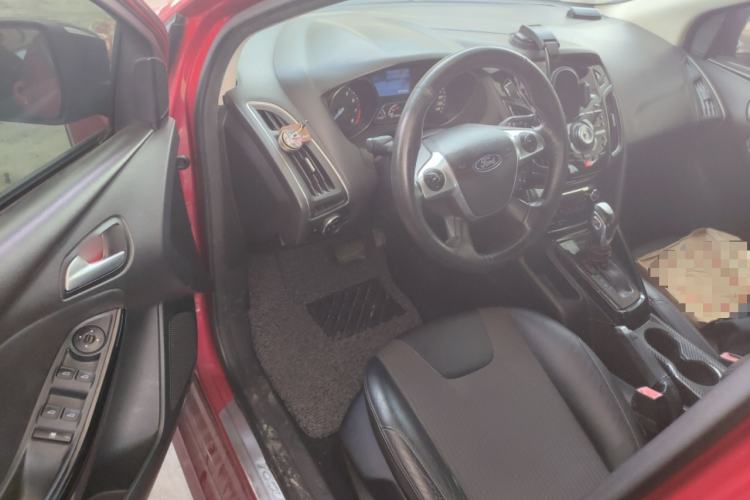 Used Ford Focus 2012 Hatchback 1.6L Automatic Fashion Edition
