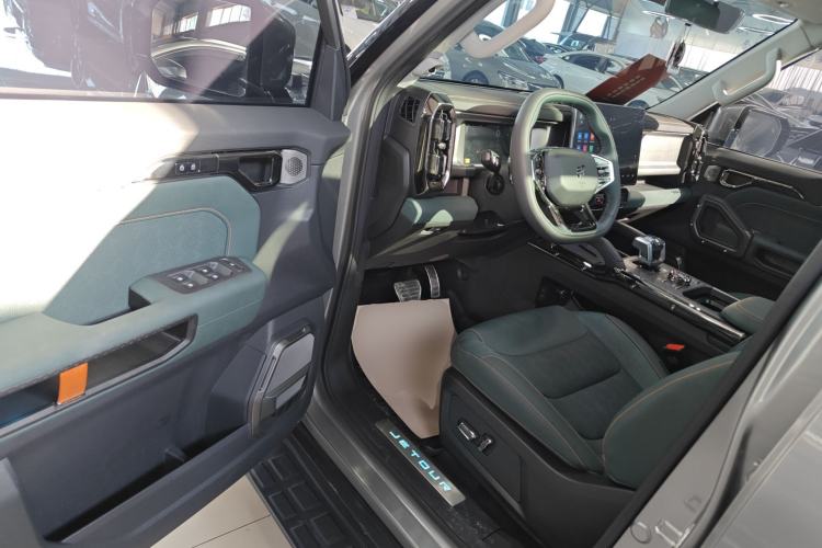 Used JETOUR Traveler 2023 2.0T Four-Wheel Drive Conqueror
