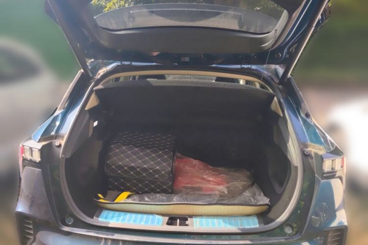 Used Lynk & Co 06 2020 1.5T Tech Pioneer Edition Trunk