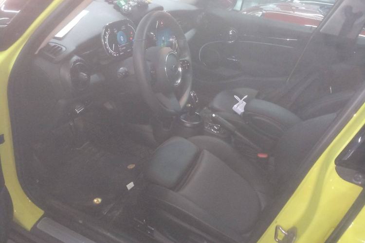 Used MINI MINI 2023 Updated 1.5T COOPER Artist Five-Door Edition