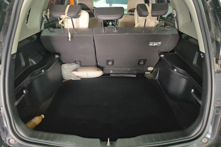 Used Haval H6 2015 Upgraded Model 1.5T Manual Two-Wheel Drive Elite Version Trunk