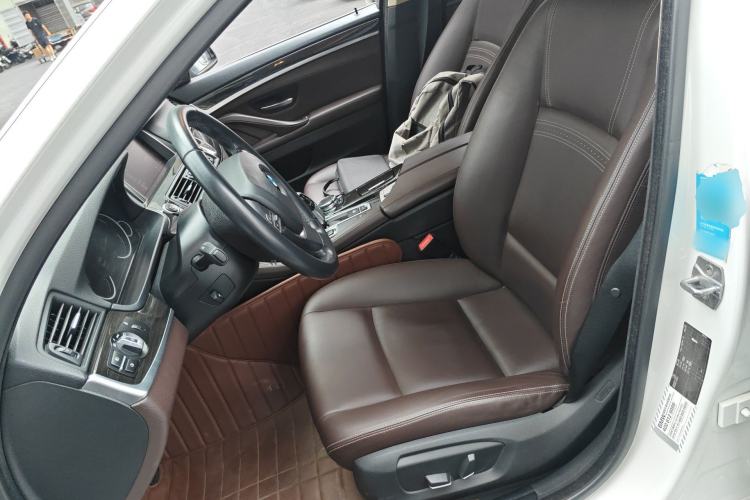 Used BMW 5 Series 2014 525Li Luxury Design Package
