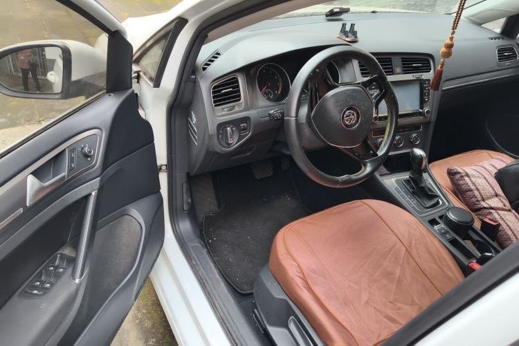 Used Volkswagen Golf 2014 1.6L Automatic Comfort Model
