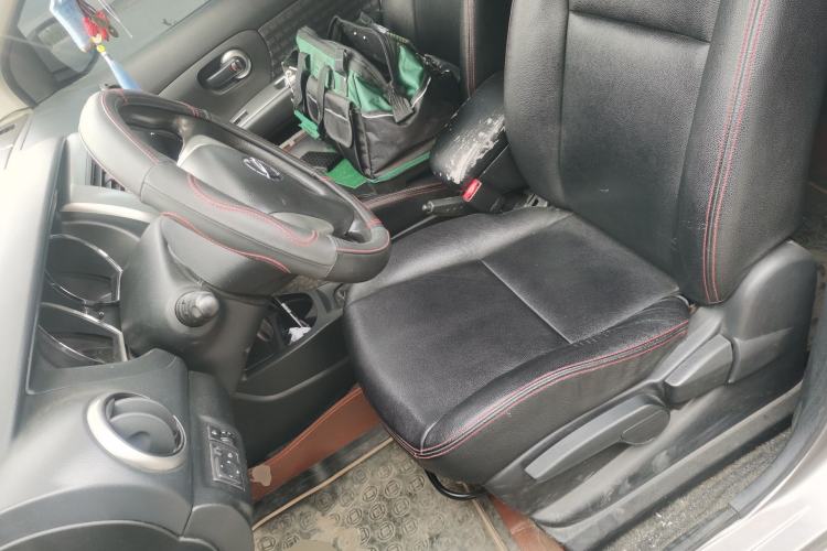 Used Nissan Livina 2013 Jingrui 1.6XL Manual Comfort Edition Left Front Seat