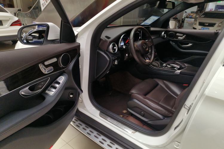 Used Mercedes-Benz GLC 2017 GLC 260 4MATIC Luxury Model
