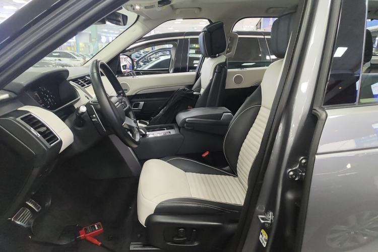 Used Land Rover Discovery 2021 360 PS R-Dynamic HSE Left Front Seat