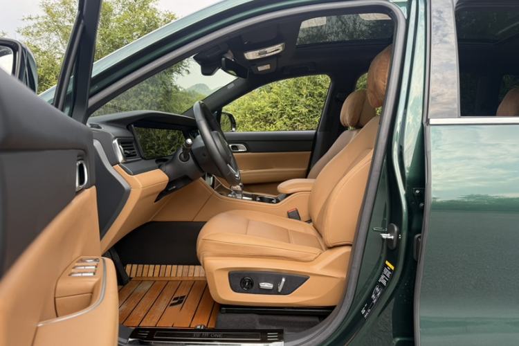 Used Li Auto ONE 2021 Extended-Range 6-Seater Version Interior 4