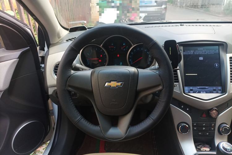 Used Chevrolet Cruze 2011 1.6L SE MT Transformers Edition