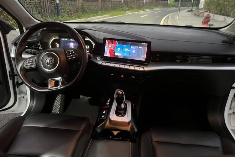 Used MG 5 2021 Revised 300TGI DCT Qingshè Luxurious Enjoyment Edition
