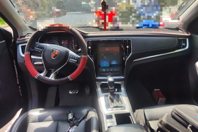 Used Roewe RX5 2016 20T Two-Wheel Drive Automatic Internet Smart Edition
