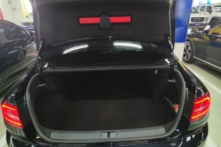 Used Volkswagen Magotan 2019 330TSI DSG Leading Model China VI Standard
