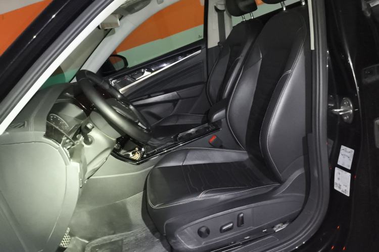 Used Volkswagen Passat 2019 330TSI Elite Edition China VI Left Front Seat