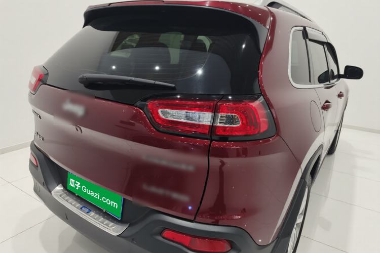 Used Jeep Cherokee 2016 2.4L Superior Edition