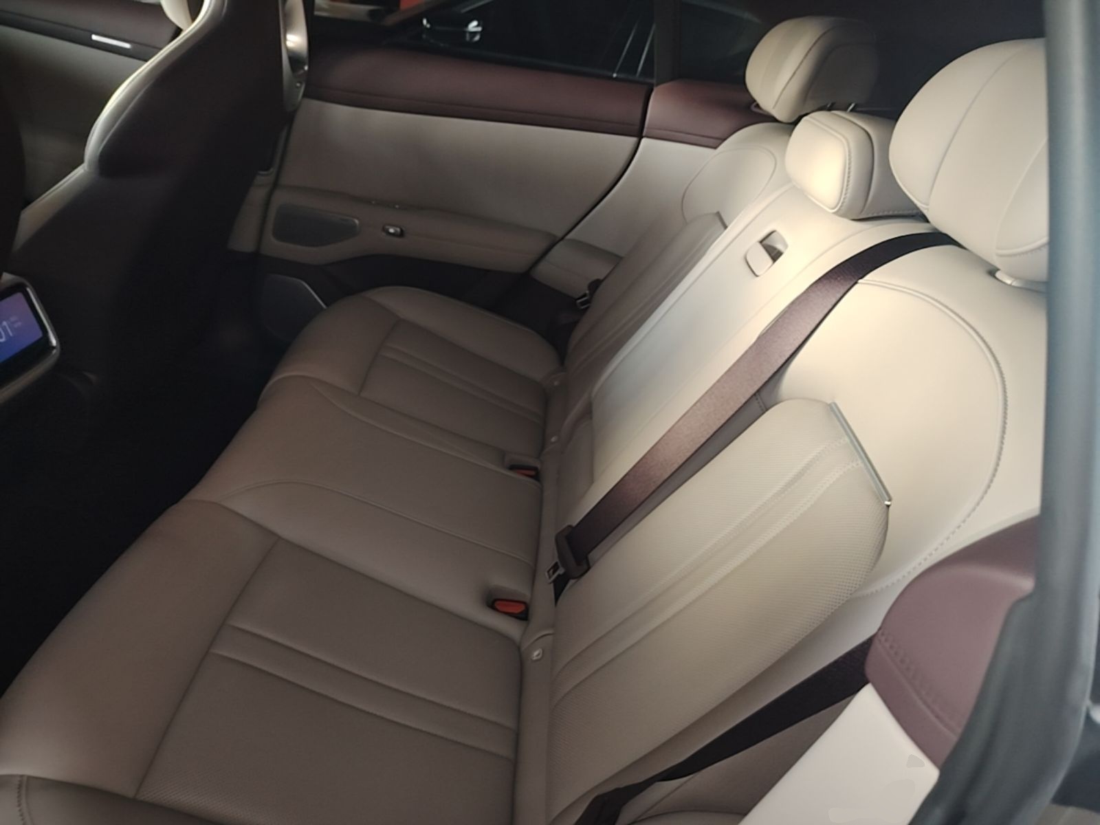 Xiaomi Auto YU7 2025 Ultra-Long Range High-Performance All-Wheel-Drive Max Edition — снимка 20
