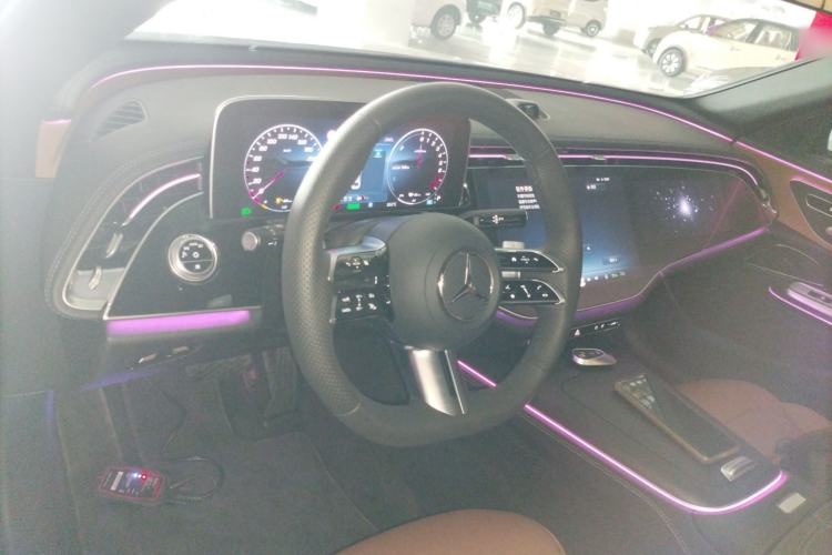 Used Mercedes-Benz E-Class New Energy 2024 E 350 e L Plug-in Hybrid Sports Sedan Interior 2