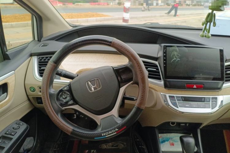 Used Honda Jade 2014 1.8L Automatic Comfort Elite Version 5 Seats
