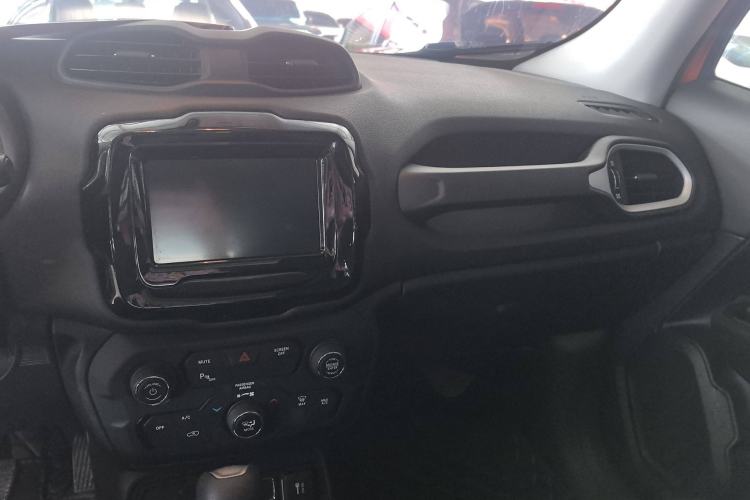 Used Jeep Renegade 2019 220T Automatic Leading Edition