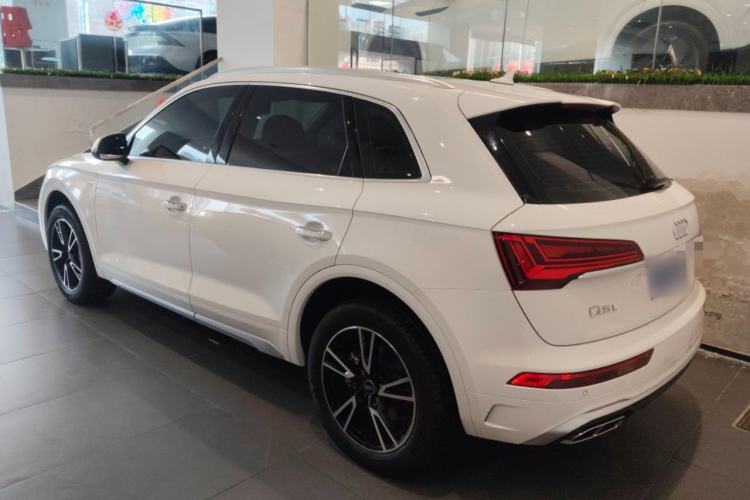 Used Audi Q5L 2022 40T Fashionable and Dynamic Model
