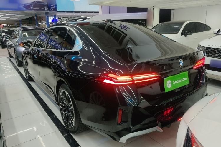 Used BMW 5 Series 2024 525Li M Sport Package