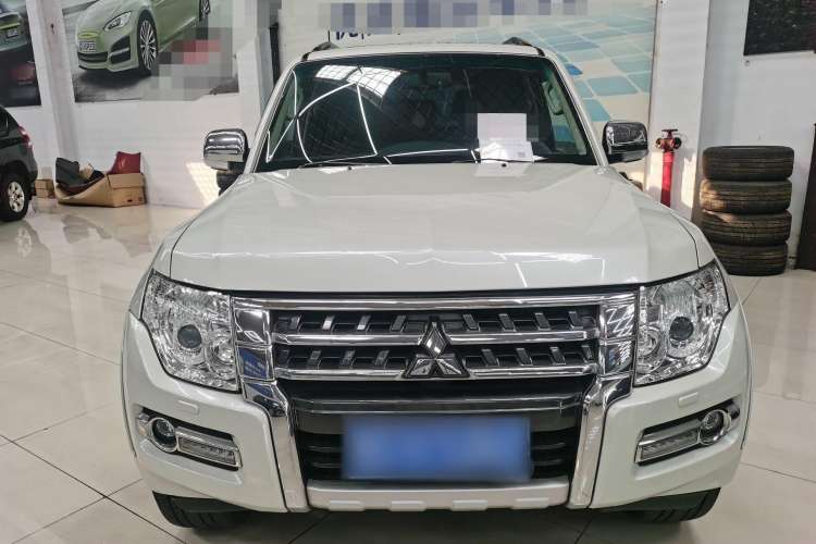 Used Mitsubishi Pajero 2018 3.0L Automatic Luxury Edition