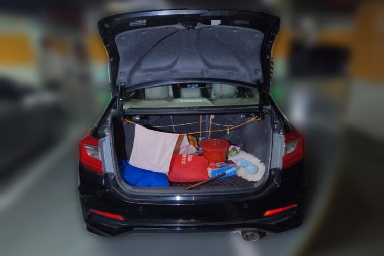 Used Honda Crider 2013 1.8L automatic luxury edition Trunk