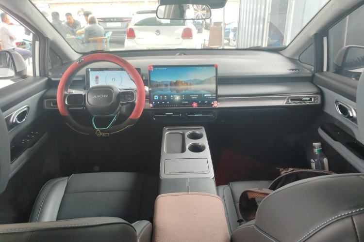 Used AION Y 2023 Younger Star Edition