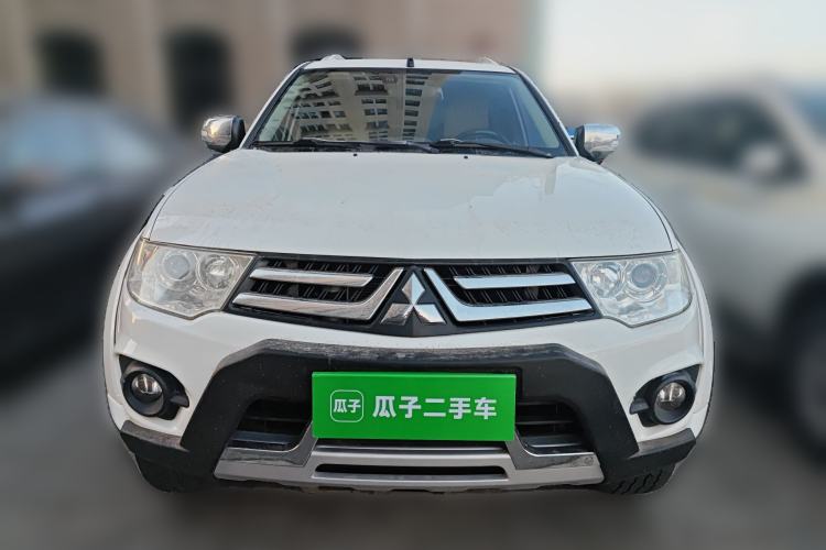 Used Mitsubishi Pajero Sport 2013 3.0L Automatic 4x4 Flagship Edition Front