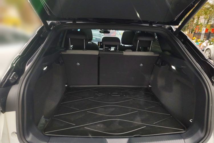 Used Volkswagen ID.4 CROZZ 2021 High-Performance PRIME Early-Bird Edition Trunk