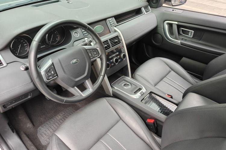 Used Land Rover Discovery Sport 2018 240 PS SE Version Interior 3