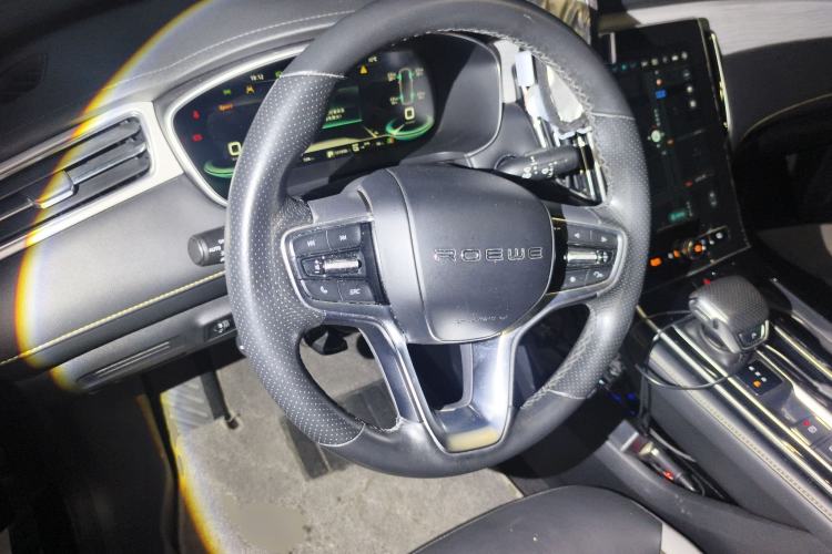 Used Roewe i6 MAX New Energy 2020 1.5T PHEV Cool & Spacious Skyroof Intelligent Drive Supreme Edition
