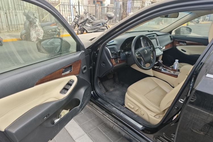 Used Toyota Crown 2015 2.0T Fashion Edition