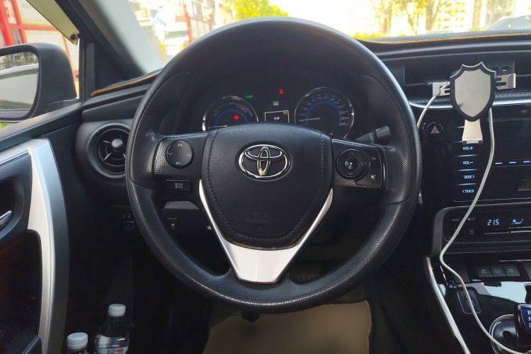 Used Toyota Levin 2017 Revised Dual-Engine 1.8H GS E-CVT Elite Sunroof Version China V Standard
