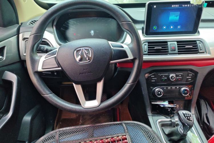 Used BAIC Weiwang M50F 2017 1.5L Standard Model
