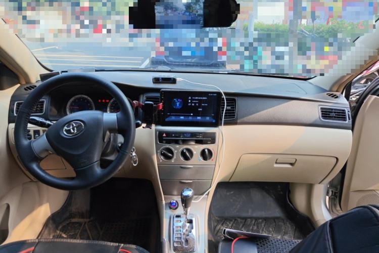 Used Toyota Corolla EX 2013 1.6L Automatic Excellence Edition Center Console