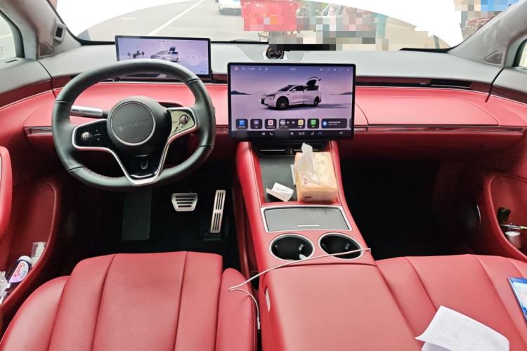 Used Hima Luxeed R7 2024 All-Electric 802 km Max Center Console