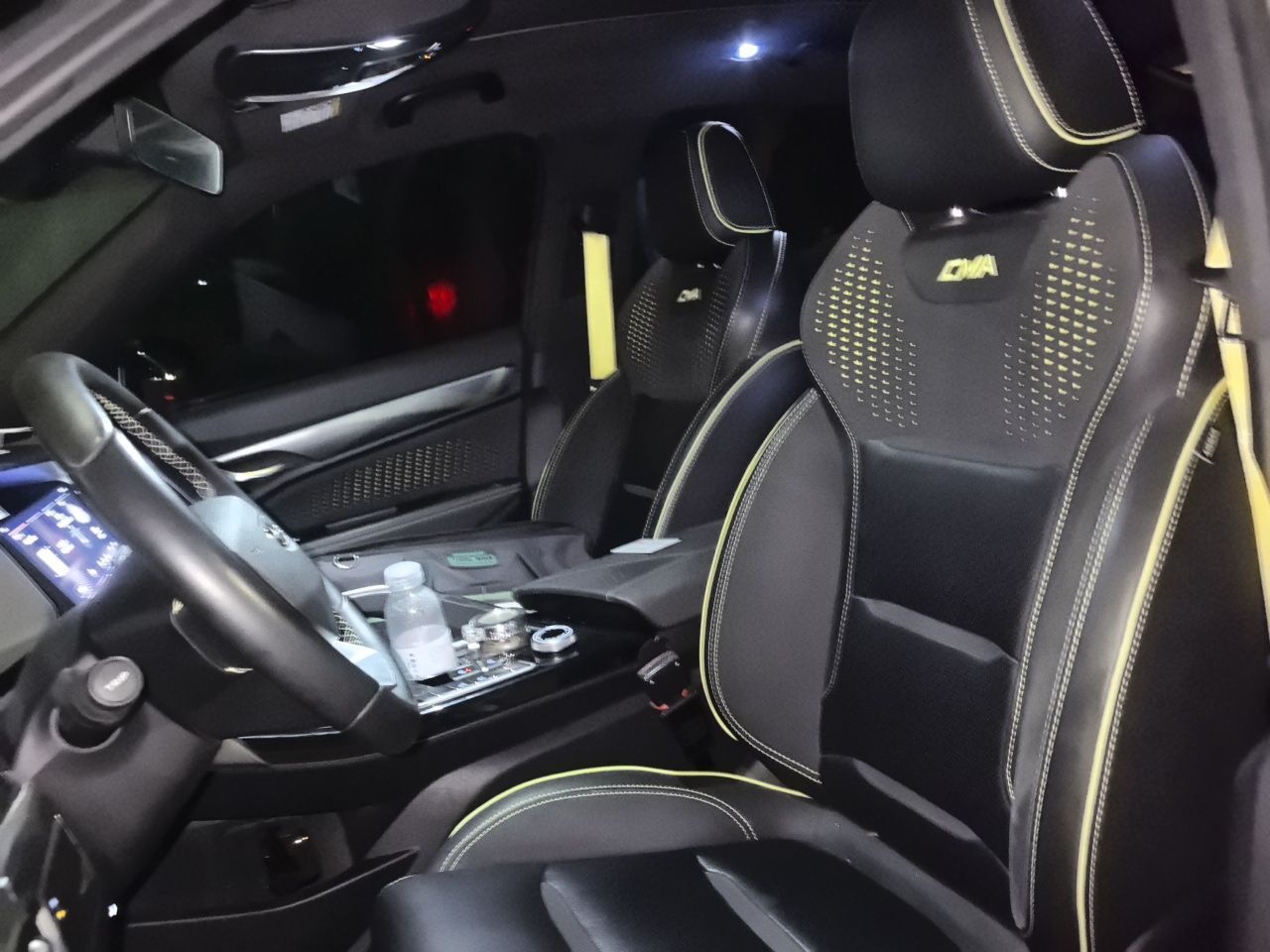 Geely Auto Monjaro S 2021 2.0TD Automatic Two-Wheel Drive Lightning Edition — снимка 12